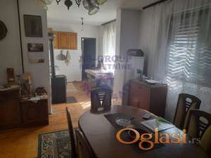 Odlična spratna kuća, Žabalj