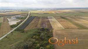 VRHUNSKA PARCELA NA ULAZU U KAC!!!