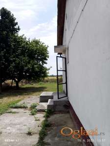 Ilinci stan 60m2 u prizemlju sa dvorištem HITNO!