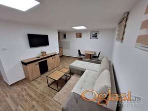 STAN - PETROVARADIN - PETROVARADIN - 29m2 - 61800 evra