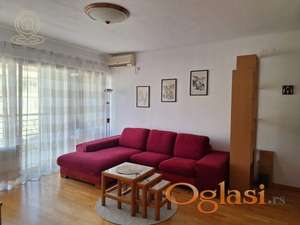 izdaje se stan u Centru 2.0 58 m2 lepo opremljen