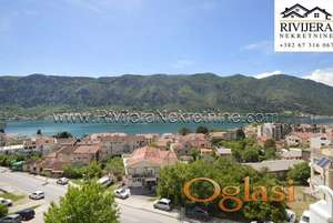 Prodaje se trosoban stan sa pogledom na more Kotor, Dobrota