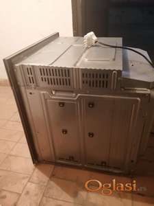 Ugradna rerna  odlična