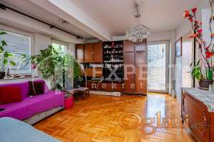 Dvosoban  stan  kod  Doma zdravlja, I  sprat, lift, 54 m2