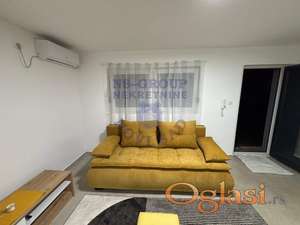 Potpuno renovirana i stilski uređena garsonjera