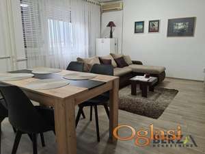 KOMFORAN NAMEŠTEN JEDNOSOBAN STAN KOD SOCIJALNOG 