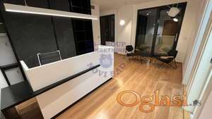 Trosoban stan od 101m2 Centar