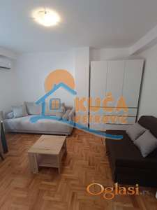Izdaje se garsonjera 27m2 u blizini Šojke!
