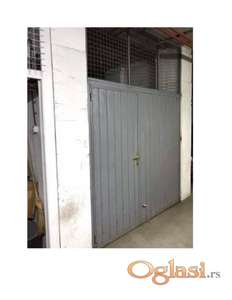 GARAZA NA BULEVARU EVROPE