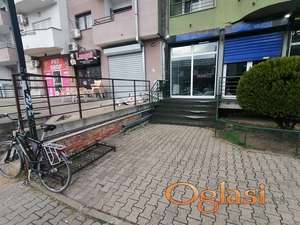 Izdaje se  lokal 140m2 na dobroj lokaciji, rolo vrata - Bul.Cara Lazara