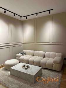 LUKSUZNO SREĐEN STAN , DVOSOBAN , OD 01.MAJA SLOBODAN