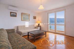 Dvosoban stan sa pogledom na more Herceg Novi 69m² blizu Starog grada
