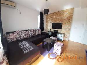 Izdaje se jednoiposoban stan kod medicinske škole, 44m2