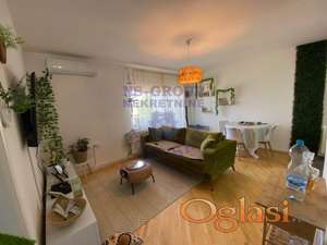 Stan je kompletno renoviran