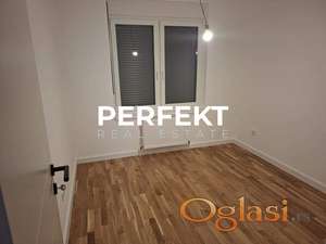 Donji Grad, trosoban, 65m2 na trećem spratu, lift ,gas