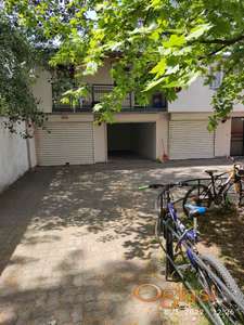 Izdajem garazu na Grbavici 20m² cena 80e