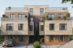 U CENI KROVNA TERASA I PARKING!