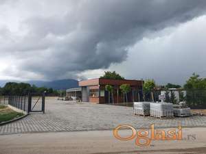 Plac od 85 ari sa objektima u Čačku