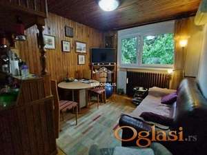 Izdaje se 2.5 soban stan na Banovom Brdu ID#7568