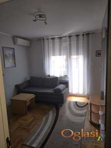 NAMEŠTEN, JEDNOSOBAN STAN, BULEVAR