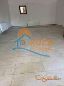 Izdaje se odličan lokal kod hotela Tami, 46m2