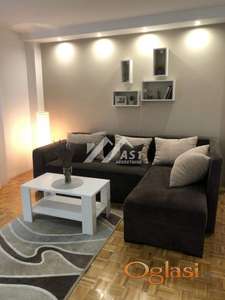 IZDAJE SE DVOSOBAN STAN KOD SAJMA ID#6004