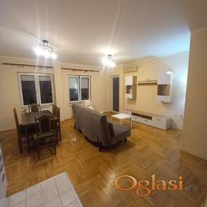 BULEVAR EVROPE - ODLIČAN TROSOBAN STAN  ZA ŽIVOT ILI POSLOVNI PROSTOR - USELJIV ODMAH!!! PRVI PUT SE IZDAJE!!!