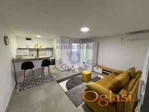 Garsonjera, Bulevar Evrope