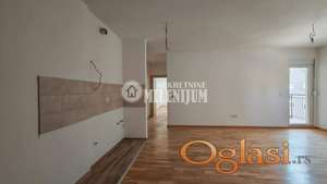 Uknjižen trosoban stan 63m² – blizu Hotela Mar ID#2304