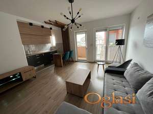 Useljiv od 15.12. u centru grada na kruznom toku iza Maxija