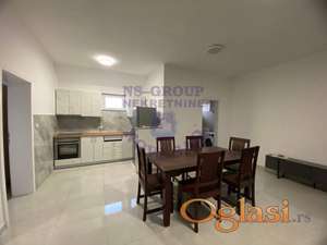 Izdaje se lep, dvoiposoban stan na Petrovaradinu.