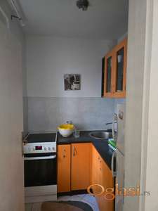 PRODAJE SE UKNJIZENA GARSONJERA🏡 💜
