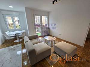 Prelep , svetao stan na najtraženijoj lokaciji u gradu, Limanu