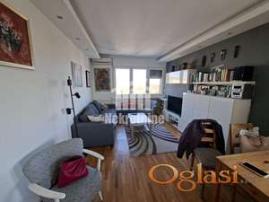 Zemun centar uknjižen renoviran stan ID#1581