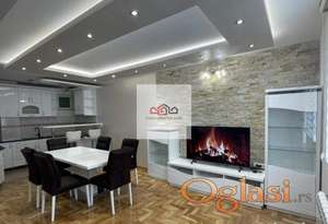 DUPLEX NA NOVOJ DETELINARI SA GARAŽNIM MESTOM 600EURA