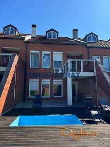 Višnjička banja,kuća,320m2,dvorište,bazen ID#2149