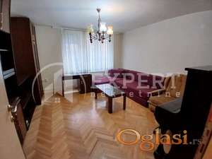 Izdaje se jednosoban namešten stan u centru Niša u Balkanskoj ulici, 39m2, cg