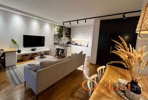 Svetao, moderan dvosoban stan sa garažnim mestom- Salajka