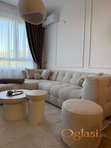 Izdaje se neuseljavan potpuno namestan jednoiposoban stan u novom kompleksu