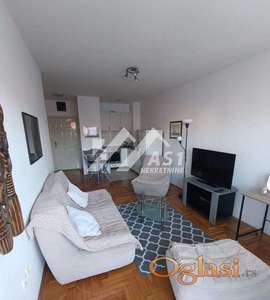 Izdajem lep komforan renoviran jednoiposoban stan na Novoj Detelinari !!! ID#6172