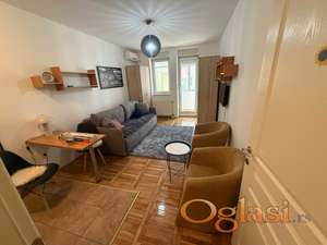 Grbavica garsonjera 25m2 - odmah useljiv