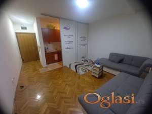 Garsonjera 25 m2, Nameštena, Sajam