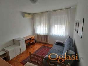 BULEVAR OSLOBOĐENJA namešetna garsonjera