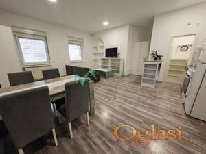 Bulevar, 71m2. Trosoban stan. 