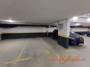 Izdajem parking mesto sa mogucnoscu punjenja elektricnih vozila