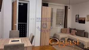 Izdaje se garsonjera od 28m² na Bulevaru u Novi Sadu