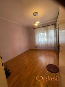 Trosoban stan u Kuli