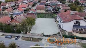 Futog plac na glavnoj ulici 877m2