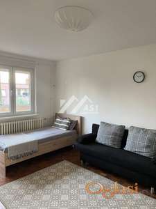 Izdajem PRELEP dvosoban stan na Detelinari !! - idealan za studente ID#4248