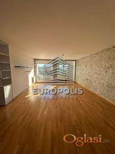 Pravi 4.0, odmah useljiv ID#8597